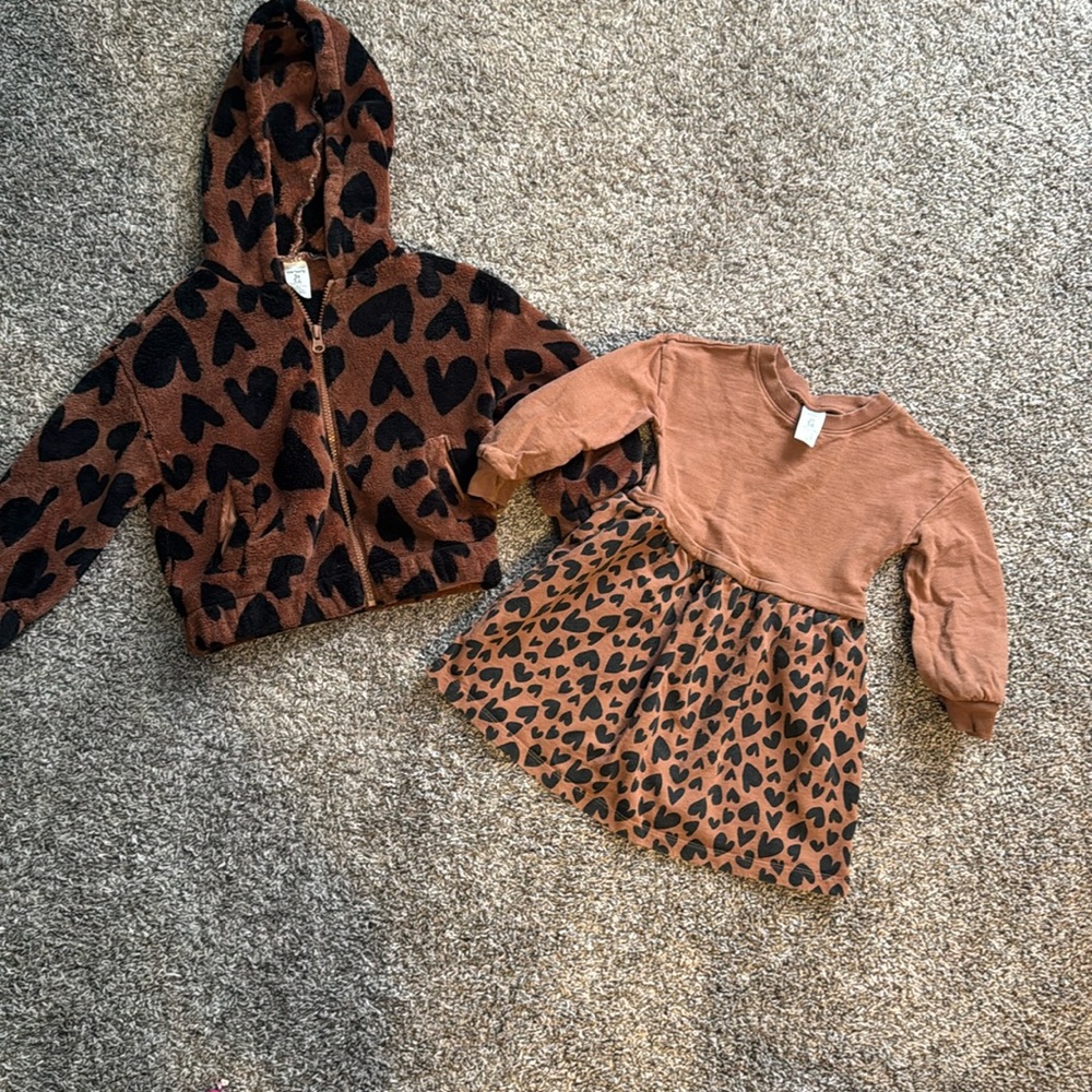 5/$25 3T Fuzzy sweatshirt and matching dress